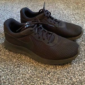 Black Nike